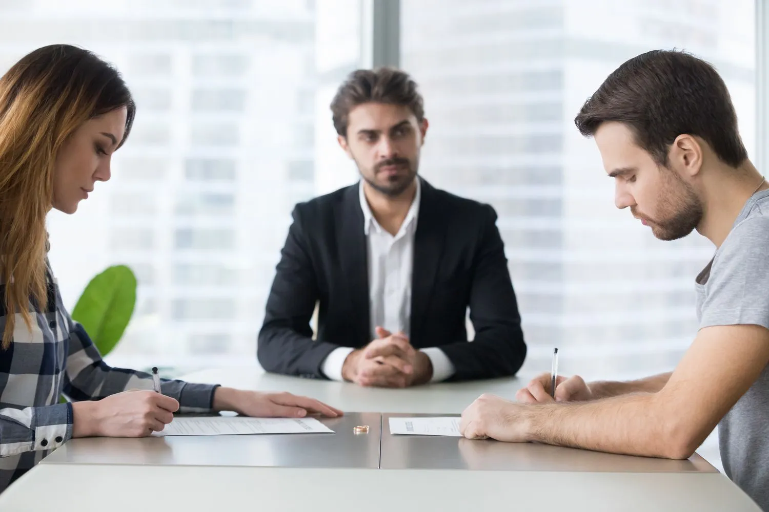 How EH Mediation Guides Couples Toward Fair and Balanced Outcomes Crediton